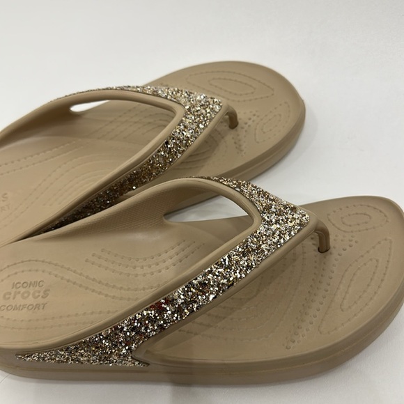 Crocs Women’s Sloane glitter wedge gold tan flip-flops size 10. - Picture 10 of 11